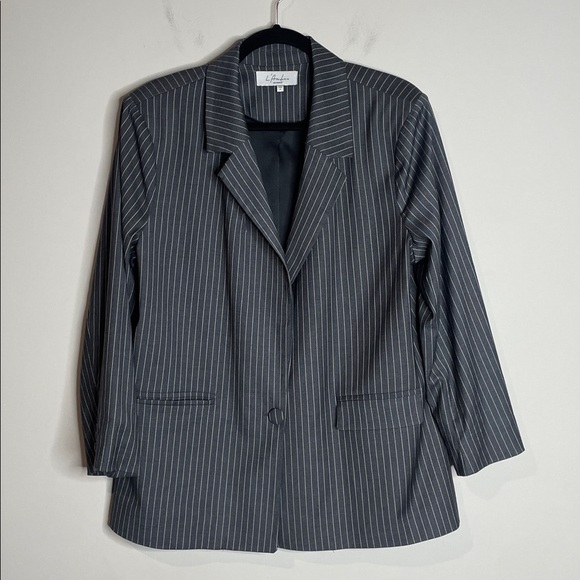 L'Academie | Women’s Lynn Structured Blazer in Gray & White Pinstripe Size XL - Picture 2 of 6